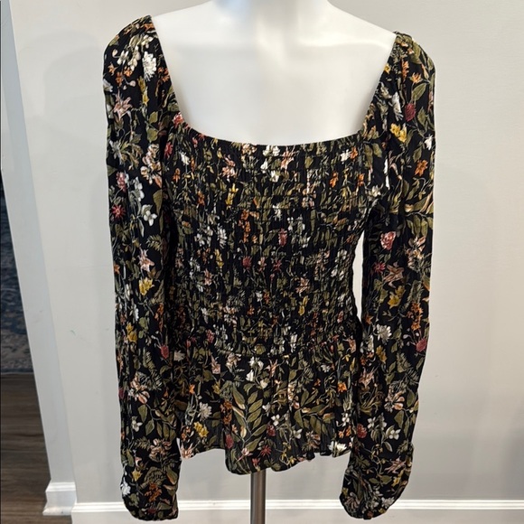 White Birch Small Black and Orange Smocked Fitted Blouse - Picture 1 of 7